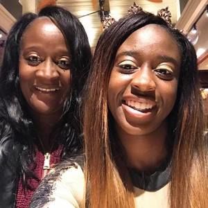 Meet your Posher, Debra